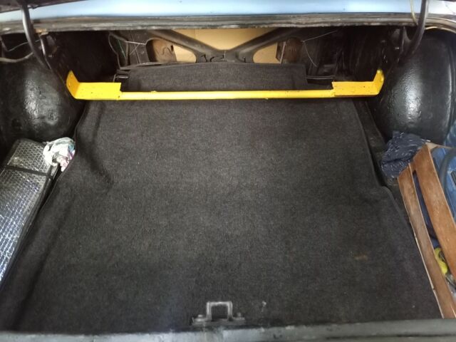 Черный ГАЗ 24, объемом двигателя 2.4 л и пробегом 100 тыс. км за 900 $, фото 5 на Automoto.ua