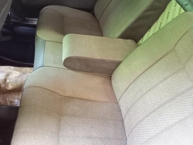 Черный ГАЗ 24, объемом двигателя 2.4 л и пробегом 100 тыс. км за 900 $, фото 4 на Automoto.ua