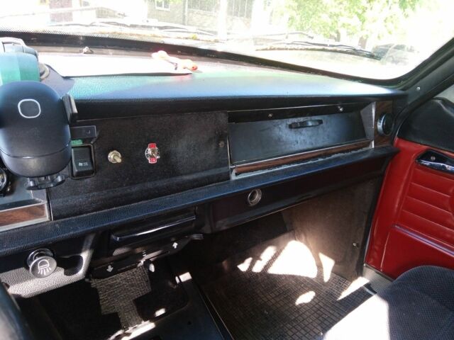 Сірий ГАЗ 24, об'ємом двигуна 2.4 л та пробігом 145 тис. км за 1200 $, фото 5 на Automoto.ua