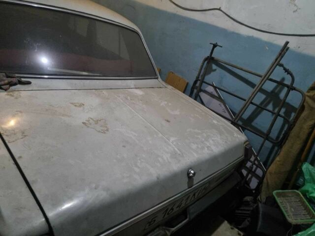 Серый ГАЗ 24, объемом двигателя 2.5 л и пробегом 300 тыс. км за 119 $, фото 3 на Automoto.ua