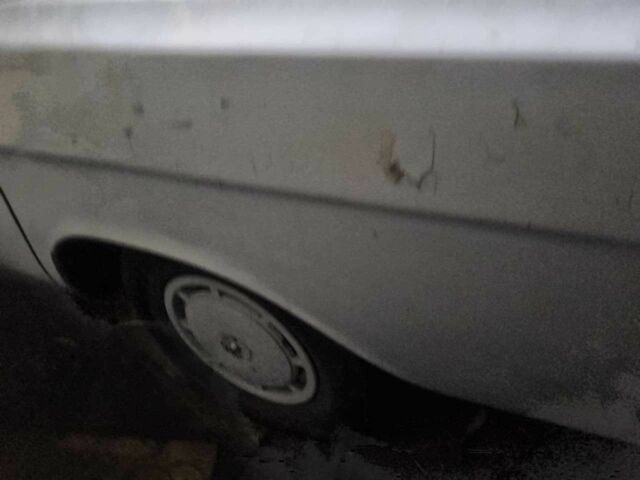 Серый ГАЗ 24, объемом двигателя 2.5 л и пробегом 300 тыс. км за 119 $, фото 4 на Automoto.ua