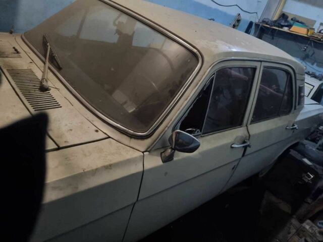 Серый ГАЗ 24, объемом двигателя 2.5 л и пробегом 300 тыс. км за 119 $, фото 1 на Automoto.ua