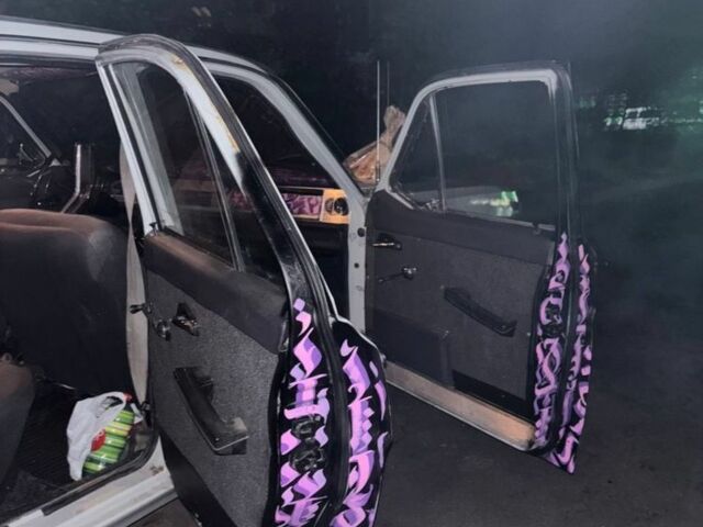 Сірий ГАЗ 24, об'ємом двигуна 2.4 л та пробігом 260 тис. км за 1000 $, фото 3 на Automoto.ua