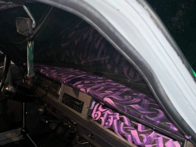 Сірий ГАЗ 24, об'ємом двигуна 2.4 л та пробігом 260 тис. км за 1000 $, фото 2 на Automoto.ua