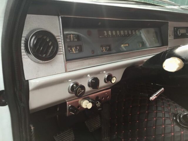 Сірий ГАЗ 24, об'ємом двигуна 2.4 л та пробігом 136 тис. км за 4200 $, фото 20 на Automoto.ua