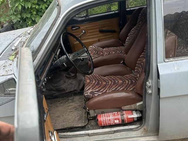 Серый ГАЗ 24, объемом двигателя 2.45 л и пробегом 150 тыс. км за 300 $, фото 3 на Automoto.ua