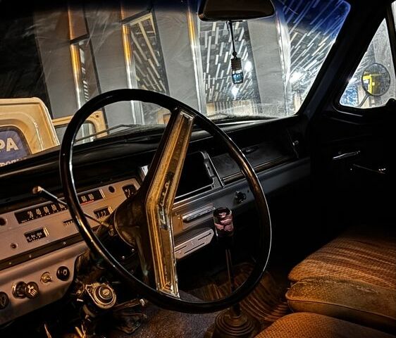 Синій ГАЗ 24, об'ємом двигуна 2.4 л та пробігом 36 тис. км за 5241 $, фото 1 на Automoto.ua