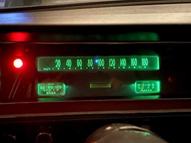 Зеленый ГАЗ 24, объемом двигателя 0 л и пробегом 100 тыс. км за 9000 $, фото 3 на Automoto.ua