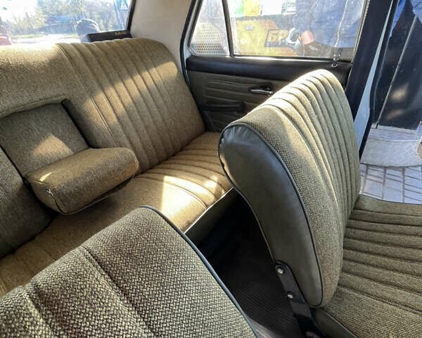 Белый ГАЗ 24 Волга, объемом двигателя 2.4 л и пробегом 70 тыс. км за 3000 $, фото 7 на Automoto.ua