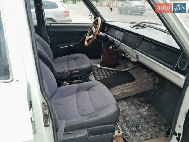 Белый ГАЗ 24 Волга, объемом двигателя 2.3 л и пробегом 100 тыс. км за 2500 $, фото 11 на Automoto.ua