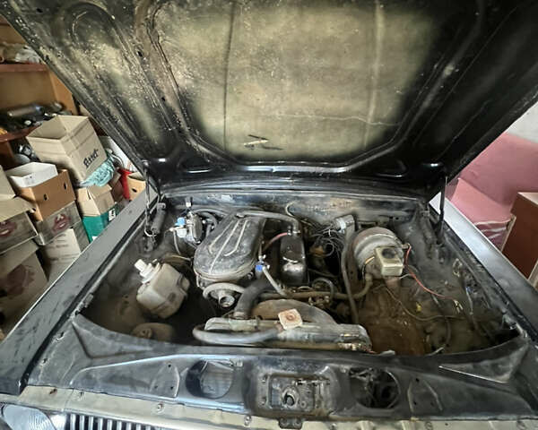 Черный ГАЗ 24 Волга, объемом двигателя 2.4 л и пробегом 222 тыс. км за 900 $, фото 4 на Automoto.ua