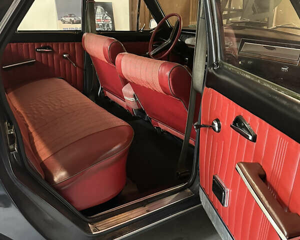 Черный ГАЗ 24 Волга, объемом двигателя 2.4 л и пробегом 39 тыс. км за 8300 $, фото 20 на Automoto.ua
