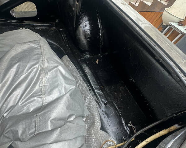 Черный ГАЗ 24 Волга, объемом двигателя 2.4 л и пробегом 1 тыс. км за 2000 $, фото 9 на Automoto.ua