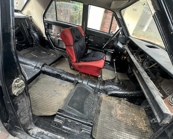 Черный ГАЗ 24 Волга, объемом двигателя 2.4 л и пробегом 1 тыс. км за 2000 $, фото 13 на Automoto.ua