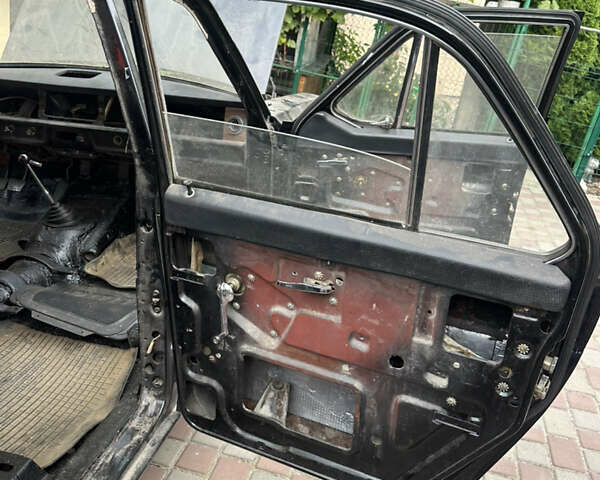 Черный ГАЗ 24 Волга, объемом двигателя 2.4 л и пробегом 1 тыс. км за 2000 $, фото 35 на Automoto.ua