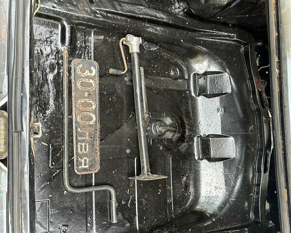 Черный ГАЗ 24 Волга, объемом двигателя 2.4 л и пробегом 1 тыс. км за 2000 $, фото 64 на Automoto.ua