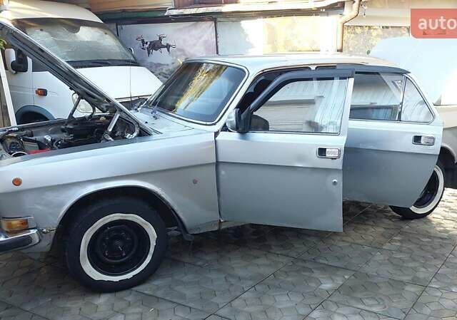 Серый ГАЗ 24 Волга, объемом двигателя 2.45 л и пробегом 500 тыс. км за 1542 $, фото 3 на Automoto.ua