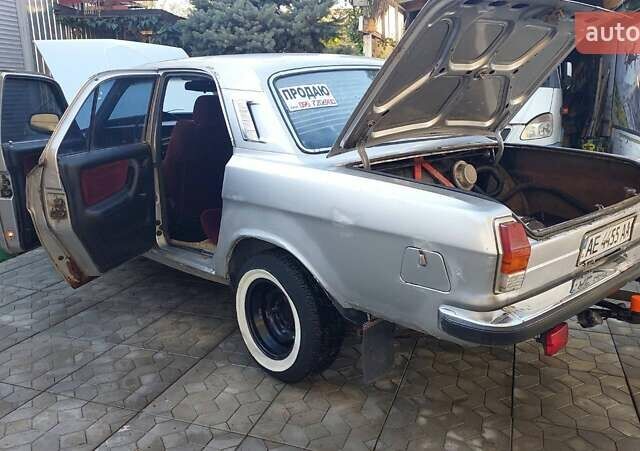 Серый ГАЗ 24 Волга, объемом двигателя 2.45 л и пробегом 500 тыс. км за 1542 $, фото 4 на Automoto.ua