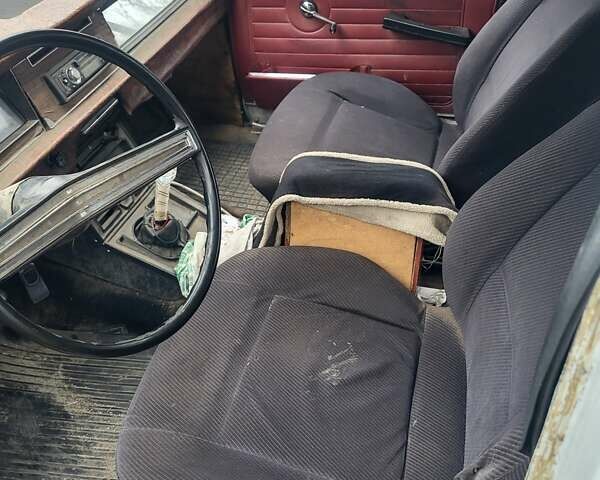 Серый ГАЗ 24 Волга, объемом двигателя 2.4 л и пробегом 500 тыс. км за 550 $, фото 3 на Automoto.ua