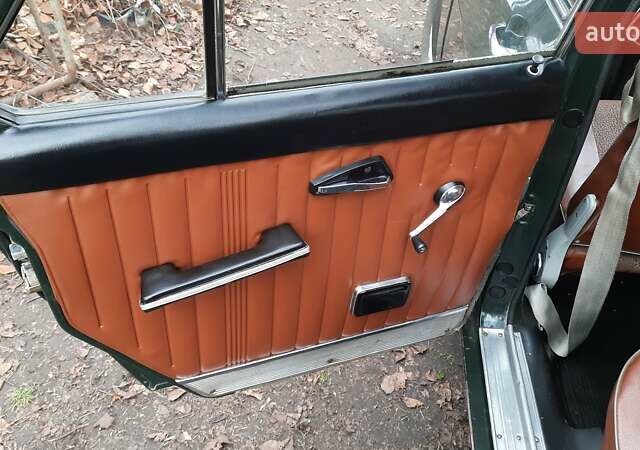 Зелений ГАЗ 24 Волга, об'ємом двигуна 2.4 л та пробігом 110 тис. км за 10000 $, фото 18 на Automoto.ua