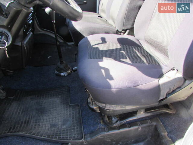 Белый ГАЗ 2705 Газель, объемом двигателя 2.4 л и пробегом 221 тыс. км за 2200 $, фото 7 на Automoto.ua