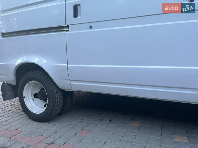 Белый ГАЗ 2705 Газель, объемом двигателя 2.5 л и пробегом 300 тыс. км за 2350 $, фото 4 на Automoto.ua