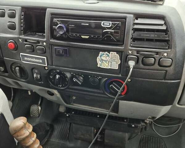 Синий ГАЗ 2705 Газель, объемом двигателя 2.46 л и пробегом 400 тыс. км за 2300 $, фото 9 на Automoto.ua