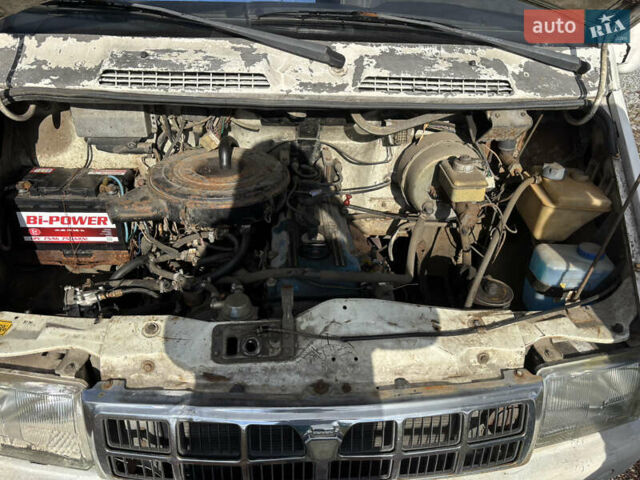 Білий ГАЗ 2752 Соболь, об'ємом двигуна 2.3 л та пробігом 35 тис. км за 1600 $, фото 5 на Automoto.ua