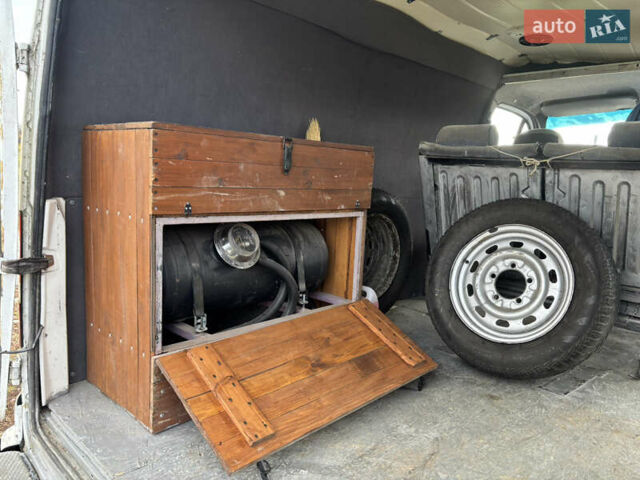 Білий ГАЗ 2752 Соболь, об'ємом двигуна 2.3 л та пробігом 35 тис. км за 1600 $, фото 11 на Automoto.ua