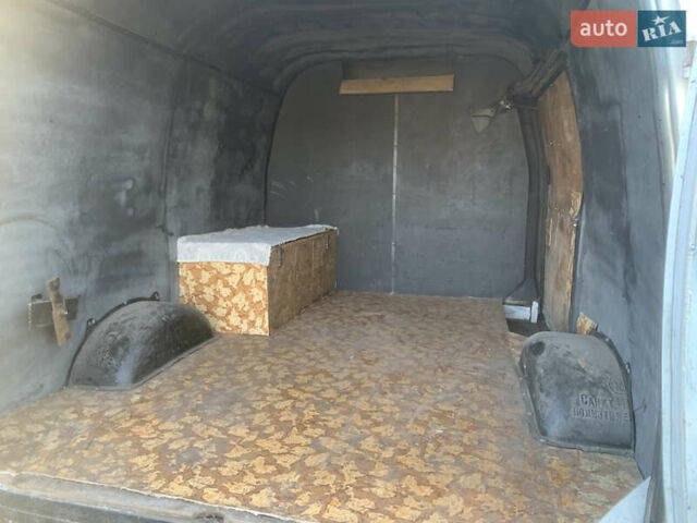 Белый ГАЗ 2752 Соболь, объемом двигателя 2.3 л и пробегом 130 тыс. км за 2500 $, фото 9 на Automoto.ua