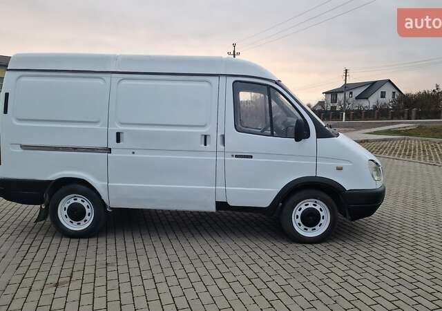 Белый ГАЗ 2752 Соболь, объемом двигателя 2.46 л и пробегом 214 тыс. км за 2200 $, фото 2 на Automoto.ua