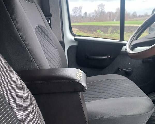 Білий ГАЗ 2752 Соболь, об'ємом двигуна 2.4 л та пробігом 190 тис. км за 2400 $, фото 14 на Automoto.ua