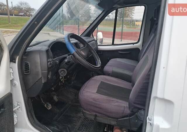 Белый ГАЗ 2752 Соболь, объемом двигателя 2.46 л и пробегом 214 тыс. км за 2200 $, фото 14 на Automoto.ua