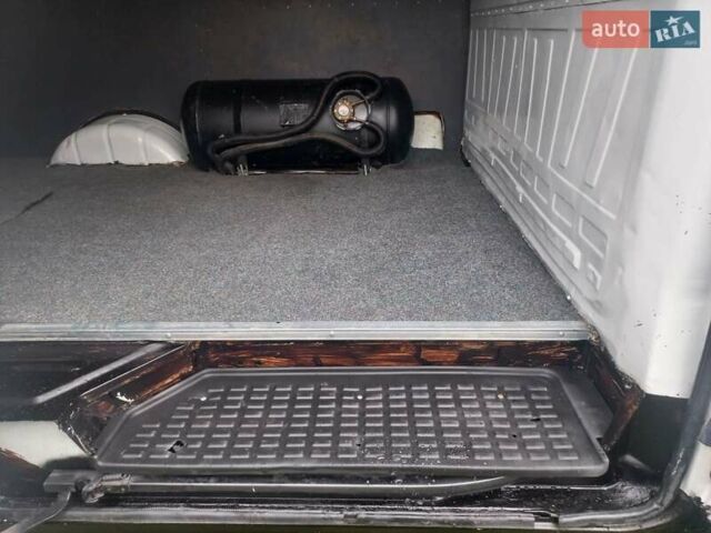 Білий ГАЗ 2752 Соболь, об'ємом двигуна 2.4 л та пробігом 190 тис. км за 2400 $, фото 1 на Automoto.ua