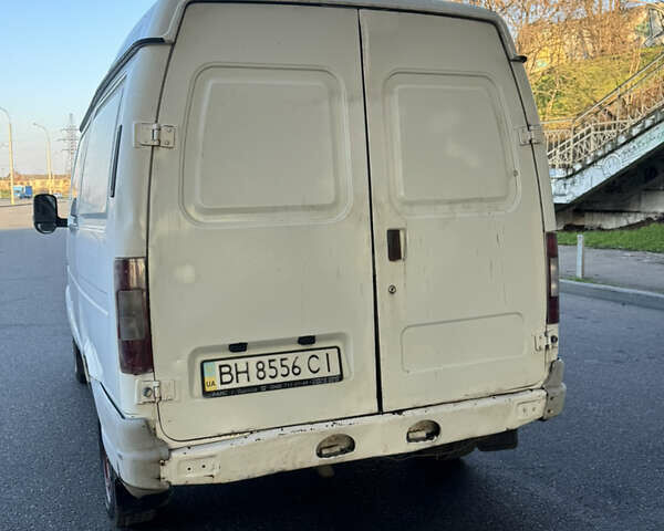Белый ГАЗ 2752 Соболь, объемом двигателя 2.46 л и пробегом 200 тыс. км за 1850 $, фото 10 на Automoto.ua