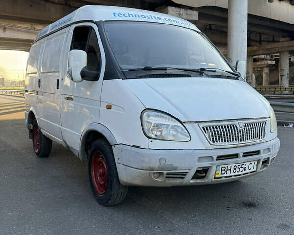 Белый ГАЗ 2752 Соболь, объемом двигателя 2.46 л и пробегом 200 тыс. км за 1850 $, фото 4 на Automoto.ua