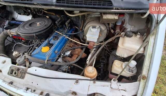 Белый ГАЗ 2752 Соболь, объемом двигателя 2.3 л и пробегом 88 тыс. км за 2300 $, фото 19 на Automoto.ua