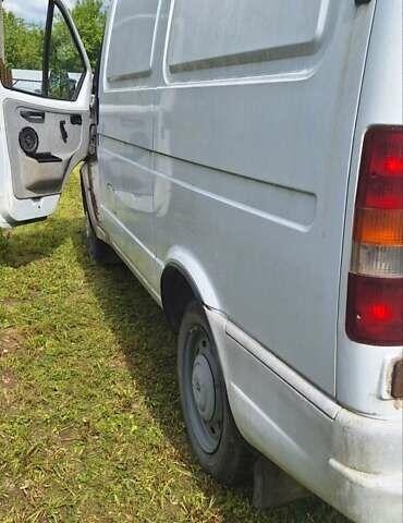 Белый ГАЗ 2752 Соболь, объемом двигателя 2.3 л и пробегом 88 тыс. км за 2300 $, фото 3 на Automoto.ua