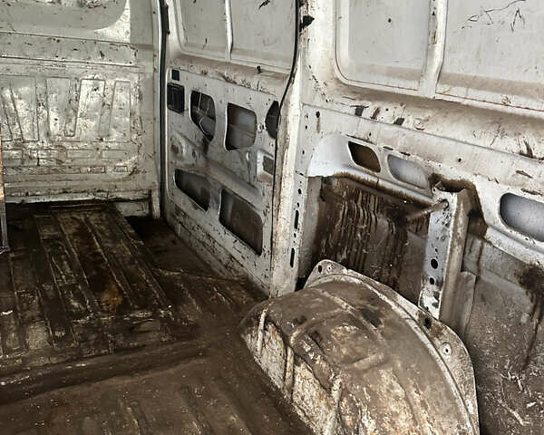 Белый ГАЗ 2752 Соболь, объемом двигателя 2.46 л и пробегом 256 тыс. км за 1499 $, фото 23 на Automoto.ua