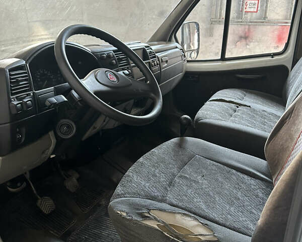 Белый ГАЗ 2752 Соболь, объемом двигателя 2.46 л и пробегом 256 тыс. км за 1499 $, фото 15 на Automoto.ua