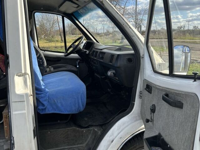 Белый ГАЗ 2752 Соболь, объемом двигателя 2.3 л и пробегом 35 тыс. км за 1600 $, фото 3 на Automoto.ua