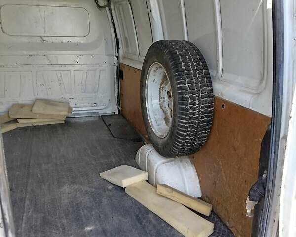 Белый ГАЗ 2752 Соболь, объемом двигателя 0 л и пробегом 68 тыс. км за 2200 $, фото 4 на Automoto.ua