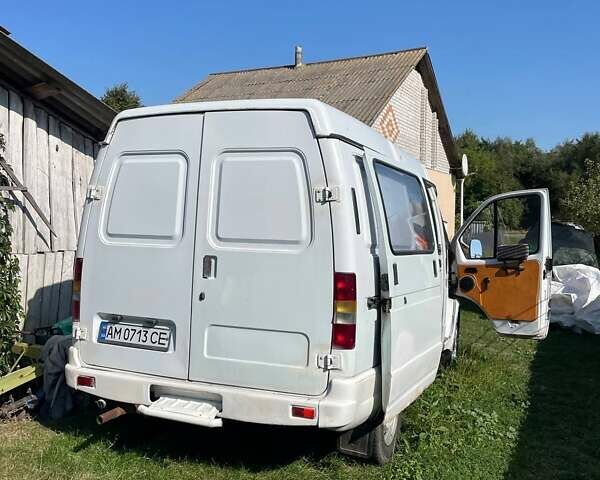 Білий ГАЗ 2752 Соболь, об'ємом двигуна 2.3 л та пробігом 170 тис. км за 3000 $, фото 7 на Automoto.ua