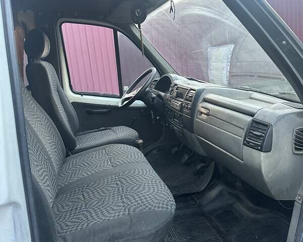 ГАЗ 2752 Соболь 2005 у Хороле на Automoto.ua Білий ГАЗ 2752 Соболь, об'ємом двигуна 0 л та пробігом 400 тис. км за 2000 $, фото 13 на Automoto.ua