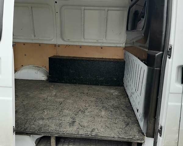 Білий ГАЗ 2752 Соболь, об'ємом двигуна 2.46 л та пробігом 3 тис. км за 4000 $, фото 7 на Automoto.ua