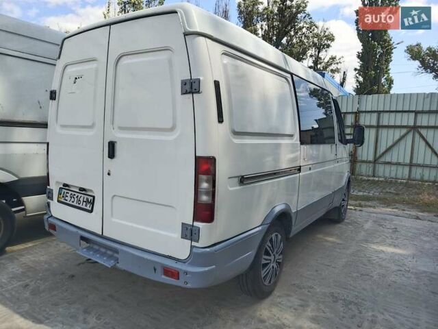 Белый ГАЗ 2752 Соболь, объемом двигателя 2.45 л и пробегом 244 тыс. км за 2999 $, фото 5 на Automoto.ua