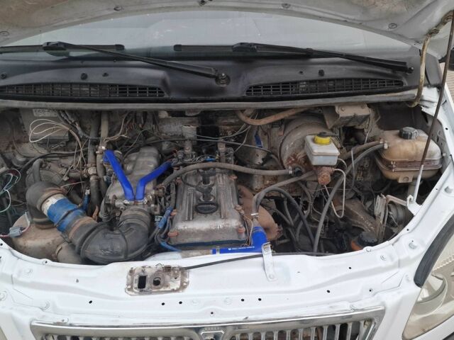 Белый ГАЗ 2752 Соболь, объемом двигателя 2.5 л и пробегом 214 тыс. км за 2200 $, фото 12 на Automoto.ua