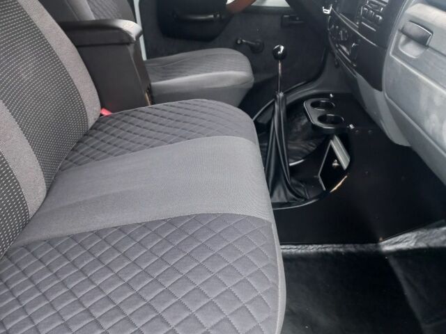 Білий ГАЗ 2752 Соболь, об'ємом двигуна 2.5 л та пробігом 190 тис. км за 2400 $, фото 4 на Automoto.ua