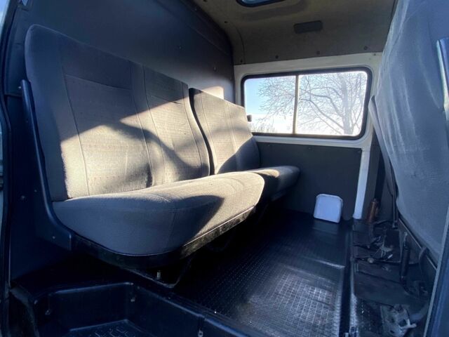 Белый ГАЗ 2752 Соболь, объемом двигателя 2.5 л и пробегом 230 тыс. км за 2600 $, фото 9 на Automoto.ua