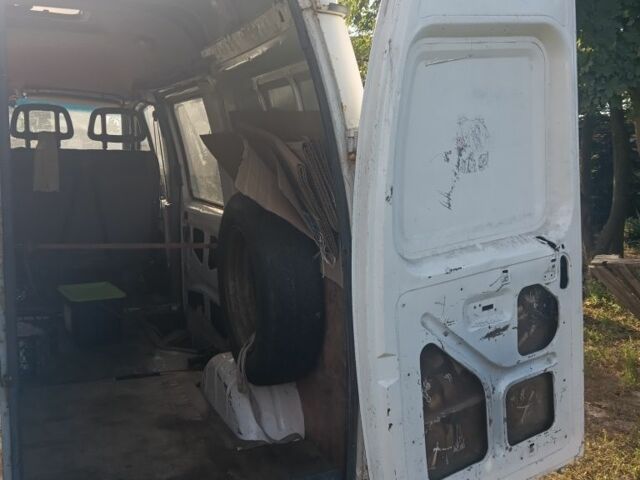 Белый ГАЗ 2752 Соболь, объемом двигателя 2.4 л и пробегом 193 тыс. км за 1700 $, фото 8 на Automoto.ua